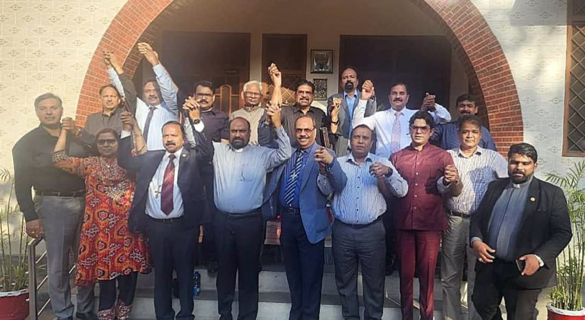Presbyterian church ministers unite