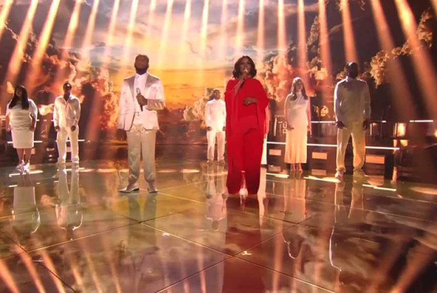 CeCe Winans and Roman Collins sing