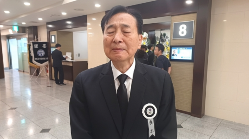 Elder Hee-chan Lee