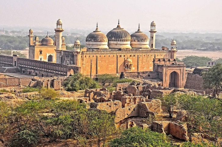 Abbasi Mosque in Bahawalpur District, Punjab Province, Pakistan. 