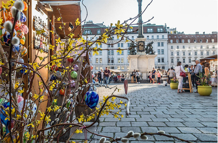Easter tree street
