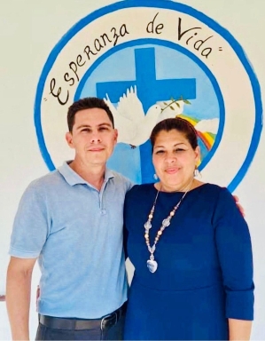 Cuban pastors Luis Guillermo Borjas and Roxana Rojas.