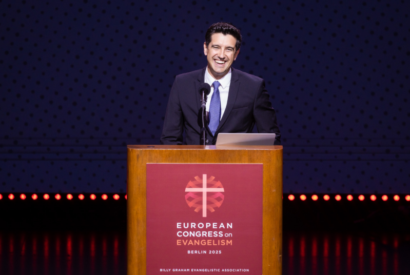 Evangelism in Europe needs ‘double thinking’ of listening to the Word of God and the world of God, says Brazilian missionary Hélder Favarin, lamenting the lack of evangelical churches in Spain