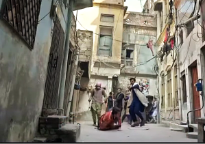 Muslim mob attacks dancer falsely accused of blasphemy in Pakistan in Hum TV drama, “Tan Man Neel o Neel.”