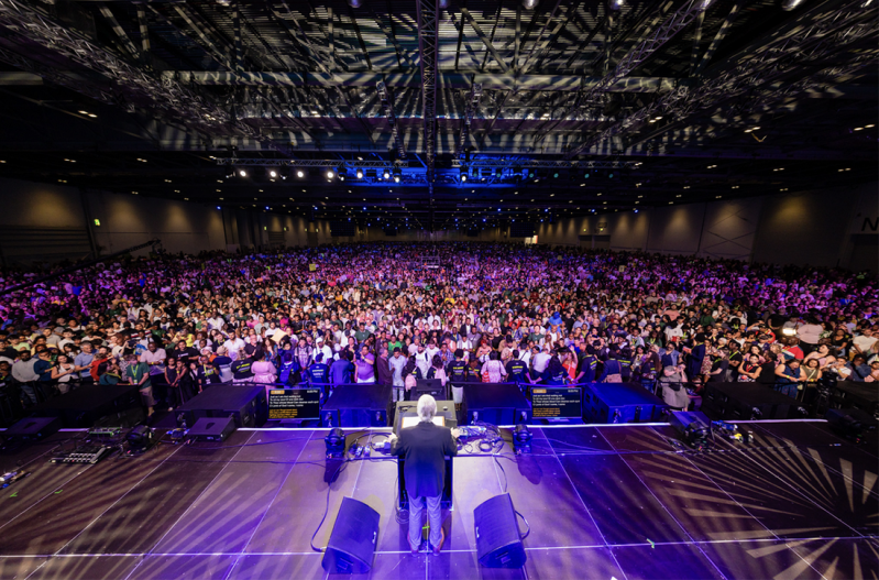 Franklin Graham speaks to a full-capacity crowd at ExCeL London during the God Loves You Tour, sharing a message of hope in Jesus Christ.