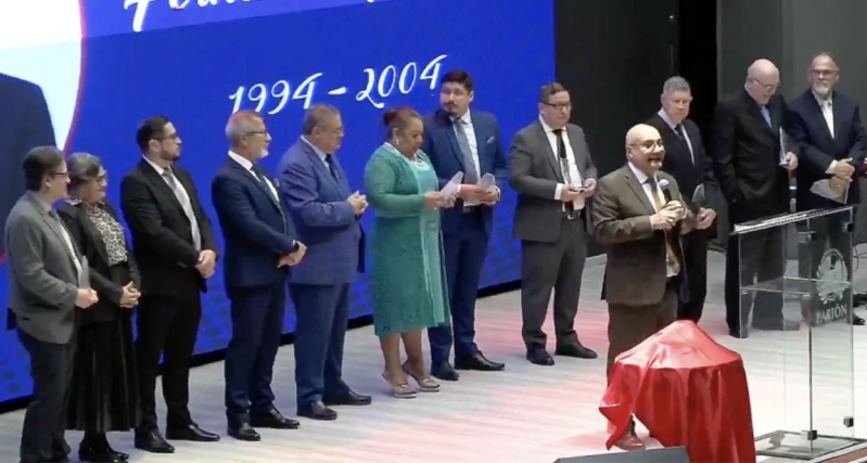 Ronald Vargas, president of the Federación Alianza Evangélica Costarricense, addresses church leaders and guests during the 75th anniversary celebration in San José.