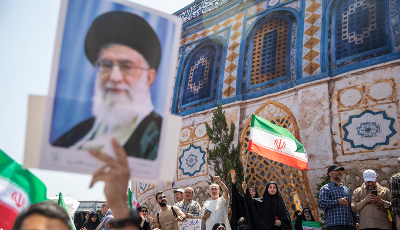 Iranians Protest