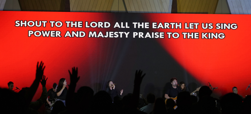A time of worship during the opening session of the Arise Leadership Summit 2025 in Indonesia, marking the start of the four-day missions-focused event.