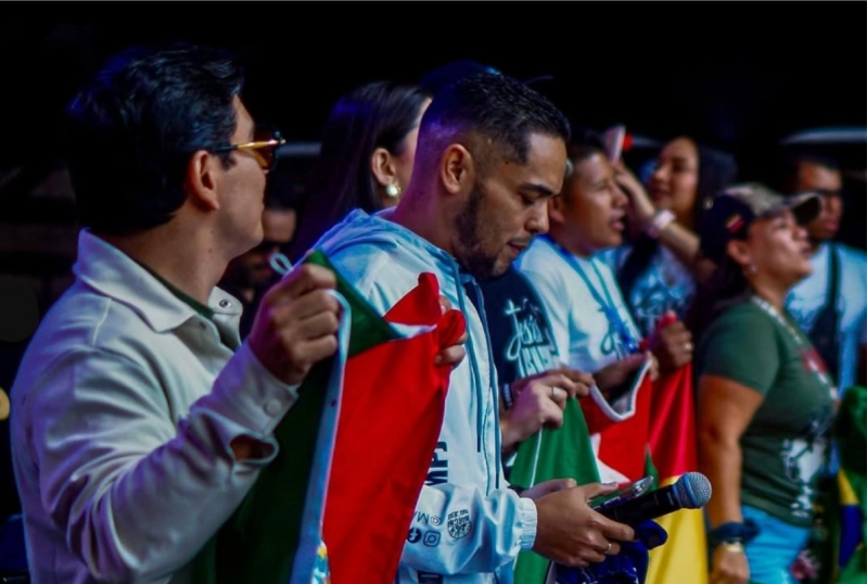 Venezuelan leadership in prayer for the country.