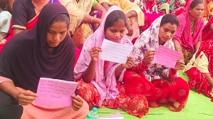 Three tribal Christian women threatened by Hindu extremists participate in Aug. 6, 2025 rally in Narayanpur against baseless “trafficking” charges filed against Christians in Chhattisgarh, India.