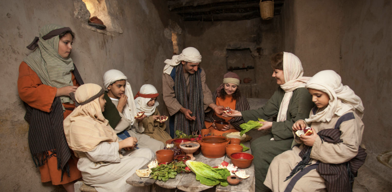 Visitors to Nazareth Village share a traditional first-century meal, reflecting the simplicity of daily life in Jesus’ time — bread, legumes, oil, fruit, and on special occasions, fish or meat.