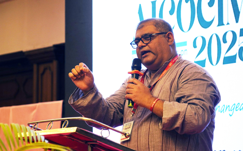 Rev. Vijayesh Lal, General Secretary of the Evangelical Fellowship of India, delivers the opening keynote address at the All India Congress on Church in Mission (AICOCIM) on Sept. 15, 2025.