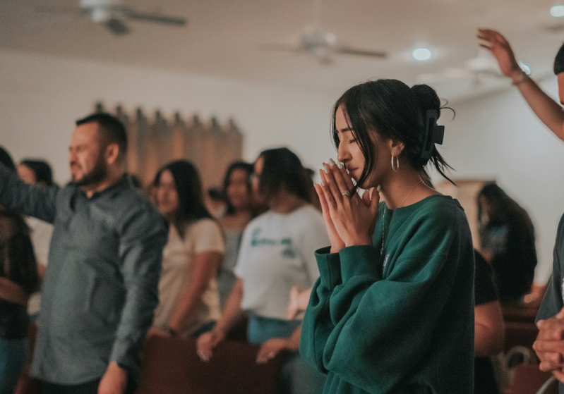 worship, church, praying