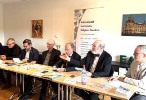 Thomas Schirrmacher, president of the International Society for Human Rights (ISHR), with panel of rights experts presenting 2025 yearbooks on religious freedom.
