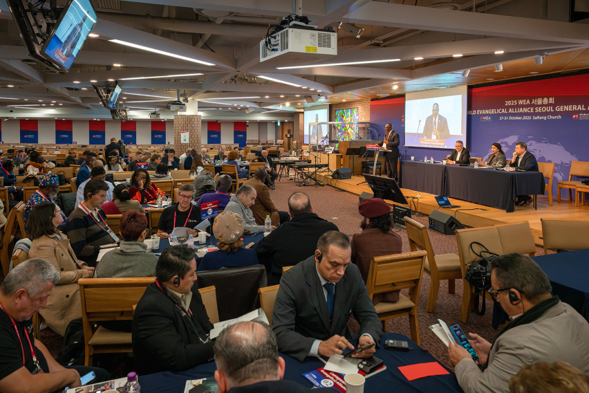 Delegates at the World Evangelical Alliance General Assembly in Seoul, South Korea, vote unanimously on Oct. 29, 2025, to launch a consultative process for reviewing and reforming the Alliance’s constitution and bylaws.