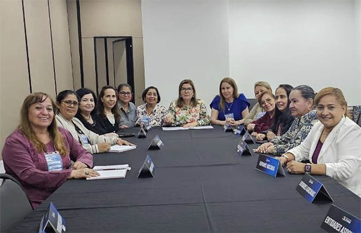 Leaders of AEL Mujer and representatives from across the member countries of the Latin Evangelical Alliance gather during the 2025 Annual Assembly.
