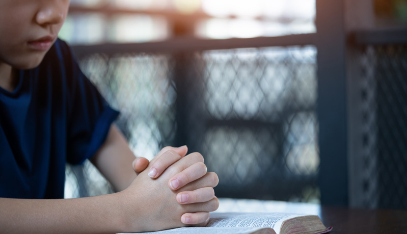 Child praying
