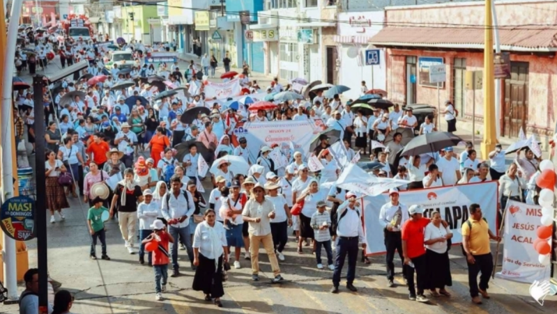 Thousands of Christians marched from the eastern part of Tuxtla Gutiérrez