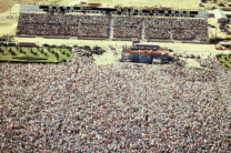 Participants gather during the EXPLO ’74 evangelism congress held in Seoul in August 1974, a landmark event in the history of the Korean church.