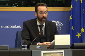 Dr. Grégor Puppinck