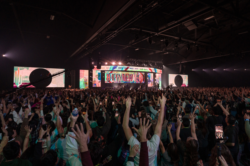 Crowds fill the main session of Urbana 25 in Phoenix, Arizona. Leaders of the historic student missions conference say the gathering functions as a “pilgrimage formational event” for young Christians exploring their calling in global mission.