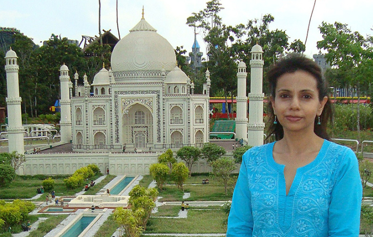 Meera at mini Taj Mahal