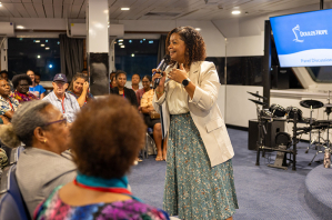 Trizenia Speaking Doulos Hope