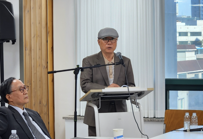 Dr. Shin-gun Lee presents on the theme “The Great Theological Contributions Left by Jürgen Moltmann, the Theologian Who Proclaimed Immortal Hope.”