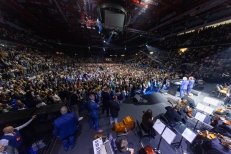 Franklin Graham addresses a crowd of more than 15,000 at the Chizhovka Arena in Minsk during the Festival of Hope, May 17–18, 2025.