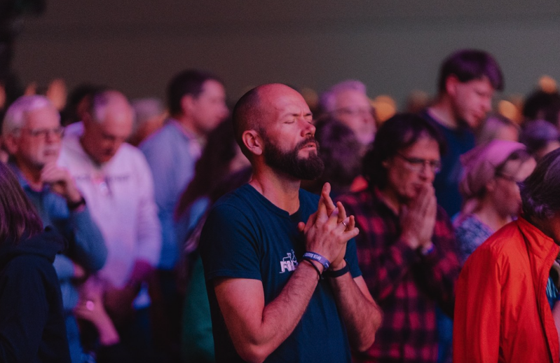 Participants pray for persecuted Christians during Open Doors Days in Karlsruhe, Germany, May 2025.