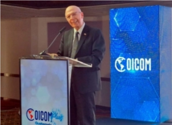 Pastor Dr. Luis Fernando Solares