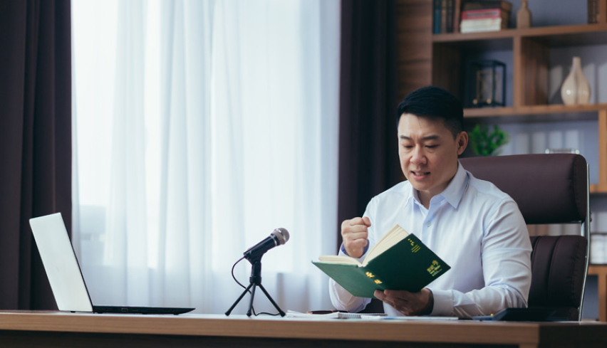Chinese preacher