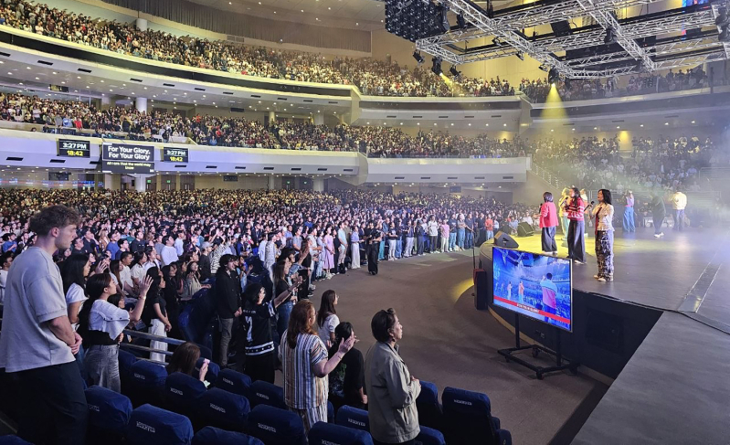 More than 8,000 young Christians fill the CCF Center in Pasig City during The Send Philippines on June 12, 2026. A further 5,000 gathered simultaneously at the Cuneta Astrodome in Pasay, bringing total attendance to over 13,000.