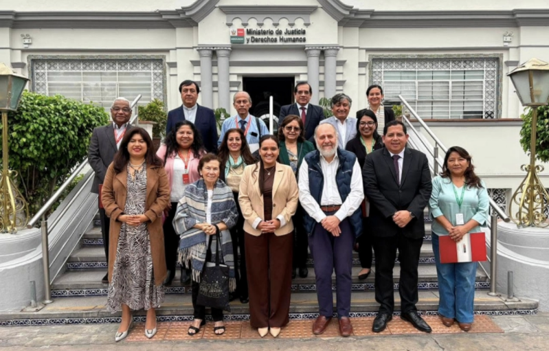 Representatives of various religious confessions attended a meeting convened by the Directorate of Interconfessional Affairs of Perus Ministry of Justice and Human Rights. CONEP was represented by its president, Pastor Enrique Alva, and Board of Director