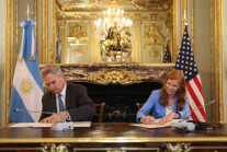 Argentine Foreign Minister Pablo Quirno and Bethany Kozma