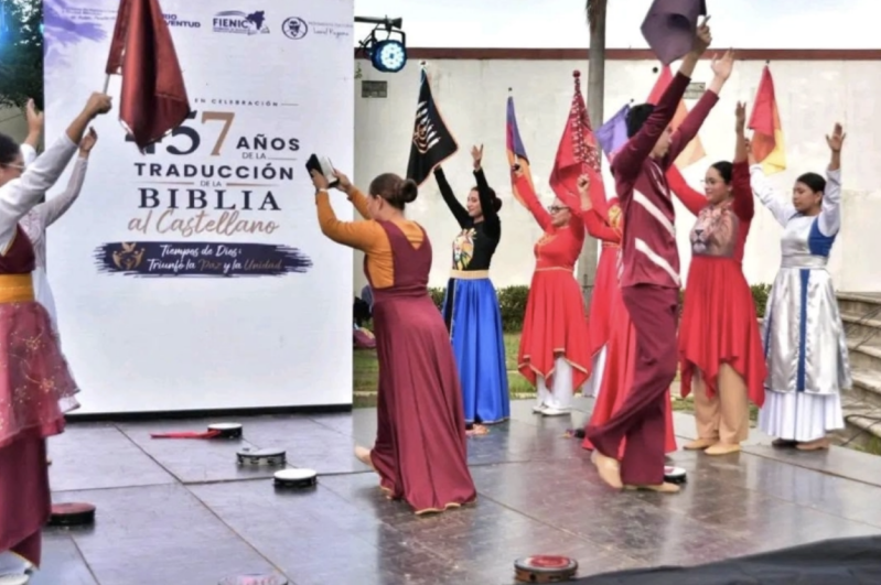 Christian dancers participated in Managua, Nicaragua, in a commemorative event marking 457 years since the publication of the Bible in Spanish.