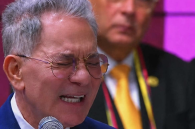 Pastor Eduardo Cañas prays for Colombia during the presidential inauguration of Abelardo de la Espriella on Aug. 7 in Cali.