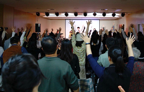 Zion Church worship sevice in Beijing, China before its closure in 2018.