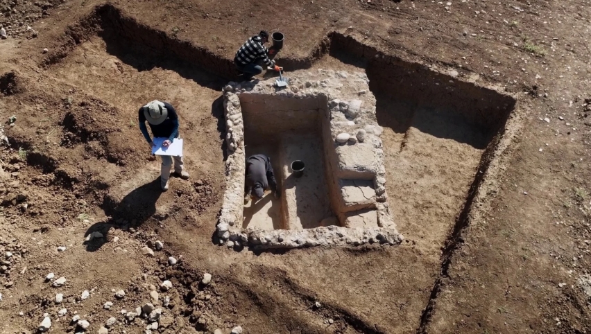 The purification bath as discovered on site.