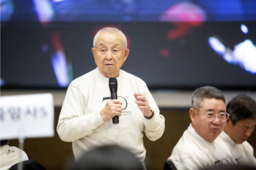 The Rev. Billy Kim, board chairman of Far East Broadcasting Company-Korea, offers words of thanks in Seoul, South Korea