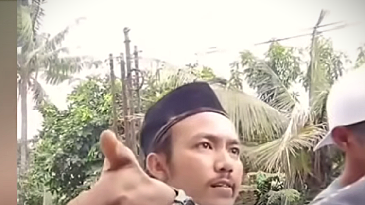 Muslim reportedly identified as Aji Cahyono Putra threatens violence at GDPI church in Mekarsari village, Banten Province, Indonesia, on Sept. 20, 2026.