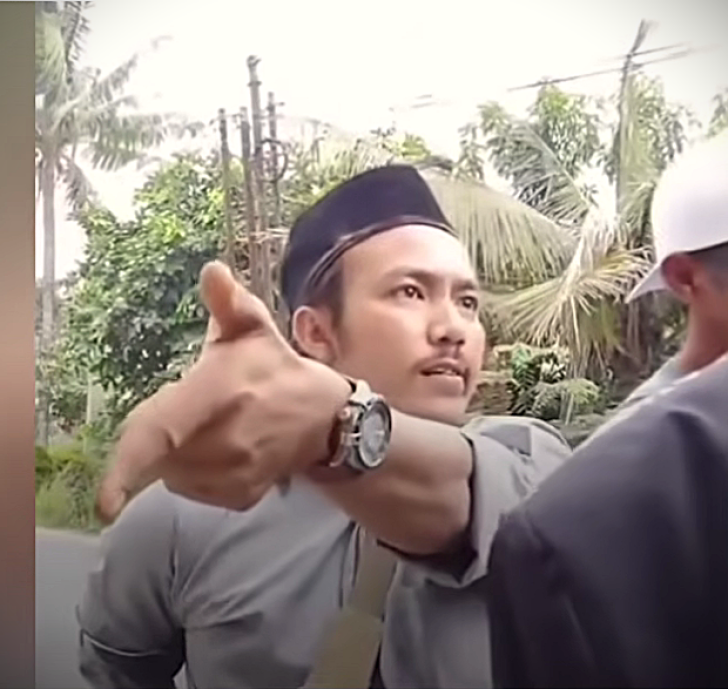 Muslim reportedly identified as Aji Cahyono Putra threatens violence at GDPI church in Mekarsari village, Banten Province, Indonesia, on Sept. 20, 2026.
