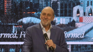 Brian Houston announces plans for online ministry and new church in 2024