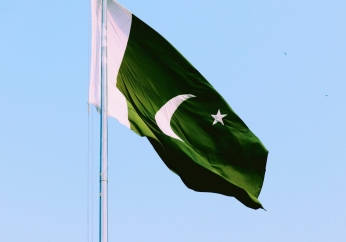 Pakistani Christians celebrate Christmas 4 months after attacks