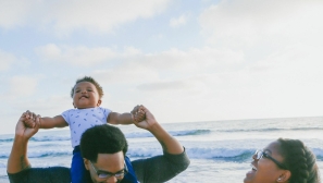 Percentage of children living with 2 parents reaches highest level in decades: report