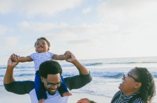 Percentage of children living with 2 parents reaches highest level in decades: report