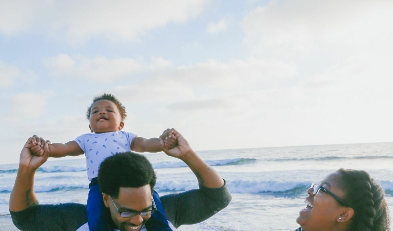 Percentage of children living with 2 parents reaches highest level in decades: report
