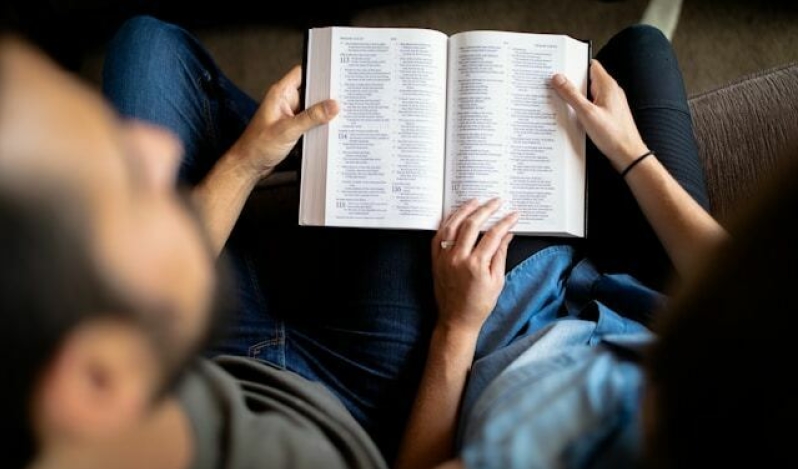 Near-record low of Americans 'very satisfied' with lives; married, regular churchgoers among happiest