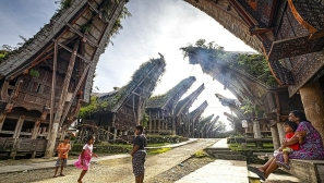 Islamic extremists in Indonesia targeting youth, women