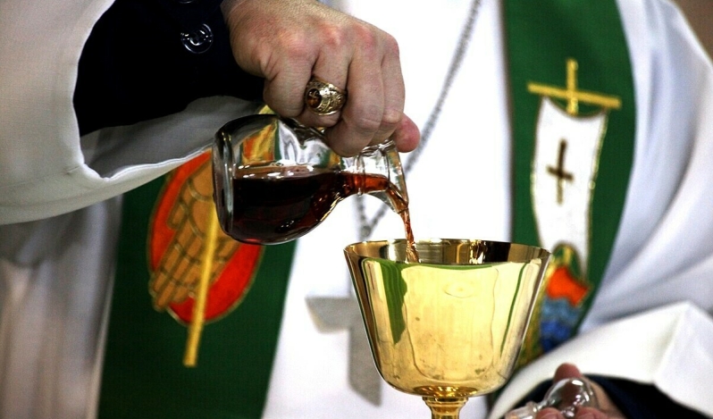Organized crime suspected in attempted poisoning of priest in Italy